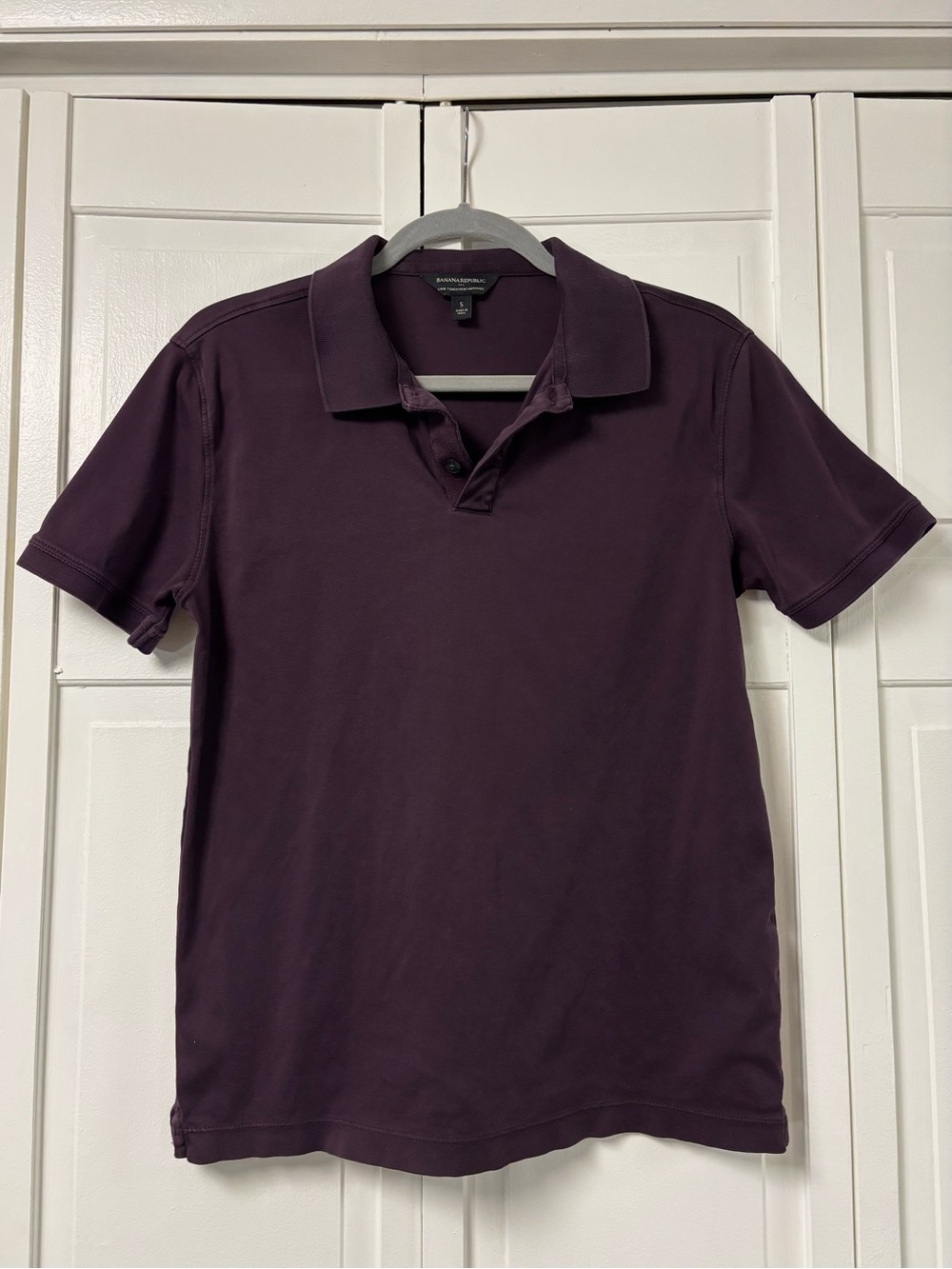 Banana Republic Men's Polo Shirt - Deep Plum - Size S
